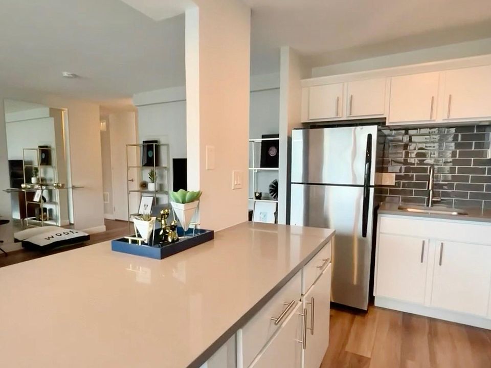 1st image of 1435 S Michigan Ave #302