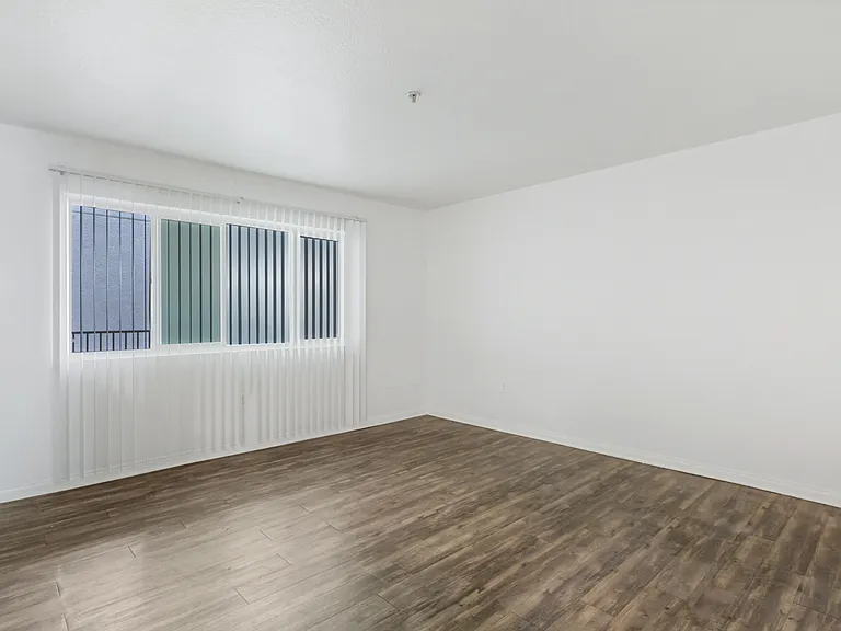 Magnolia City Lights Apartments — Photo 17