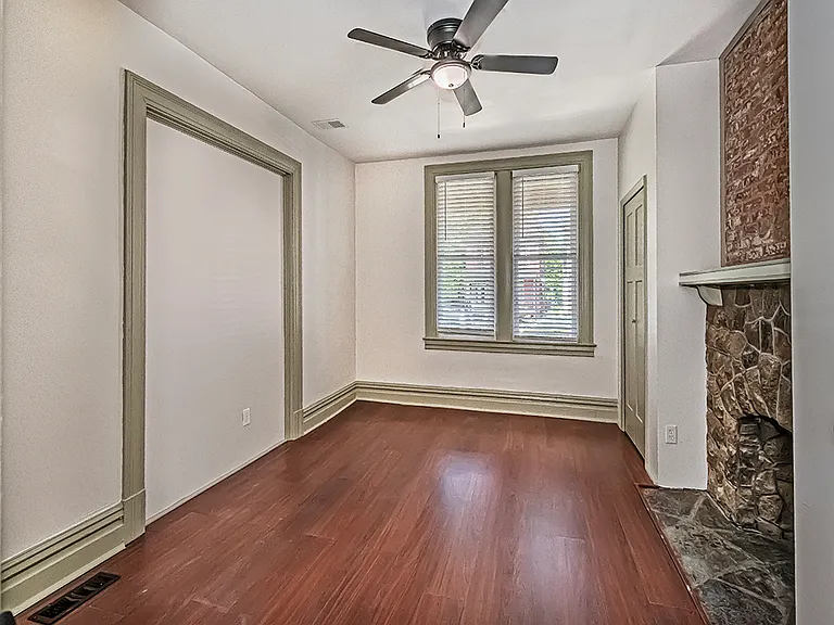 1136 N Euclid Ave #1 — Photo 11