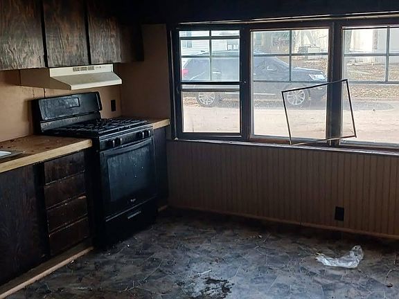 3rd image of 200 N Pine St Trailer 43