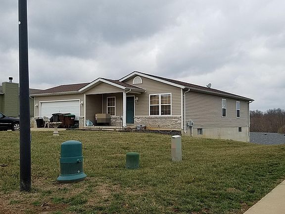 3rd image of 265 Hickory Forest Dr