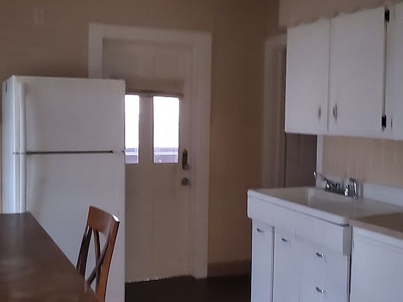3rd image of 26 Cornell St APT 2
