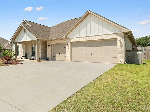 3rd image of 6136 Cherry Hill Cir