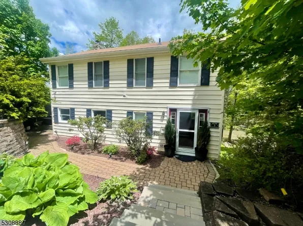 3 Woodland Trl, Sparta Twp., NJ 07871