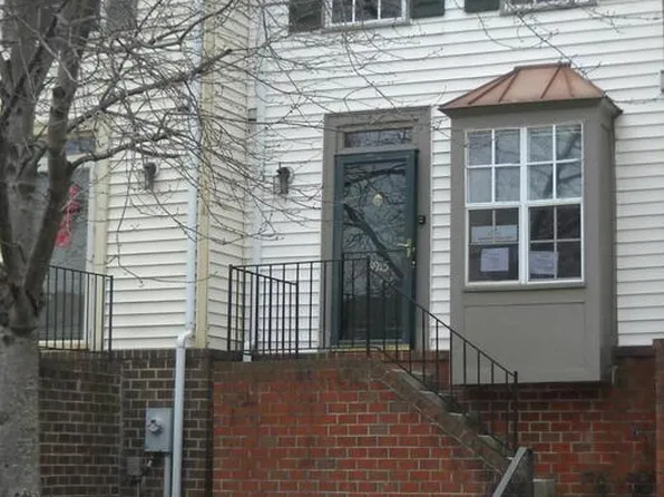 6945 Rockfield Rd, Windsor Mill, MD 21244