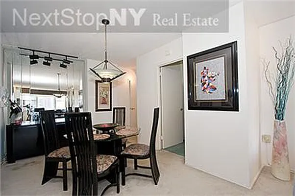 Sold by NextStopNY | media 20