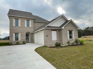 305 Benson Grove Dr, Youngsville, LA 70592