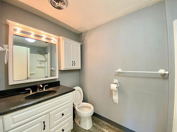 4th image of 28 Fountain Ln APT 7