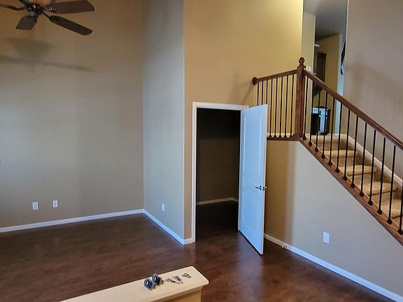 Entryway / Living Area