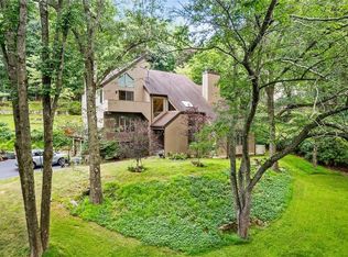 38 Beech Hill Rd, Pleasantville, NY 10570