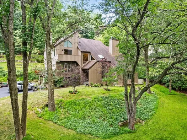 38 Beech Hill Road, Pleasantville, NY 10570
