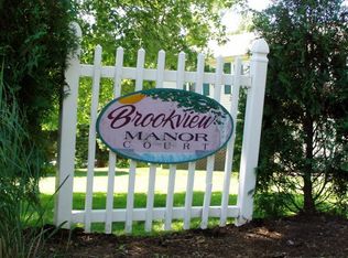 90 Franklin St #1, Derry, NH 03038