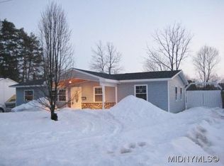 1210 Crestview Dr, Utica, NY 13502