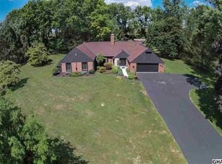 27 Walden Rd, Lebanon, PA 17042