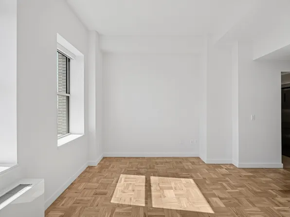 20 Exchange Place image 4 of 26