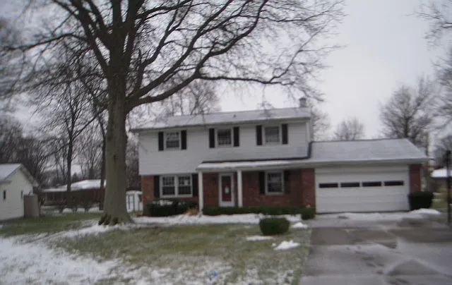 1376 Berkshire Dr photo 1