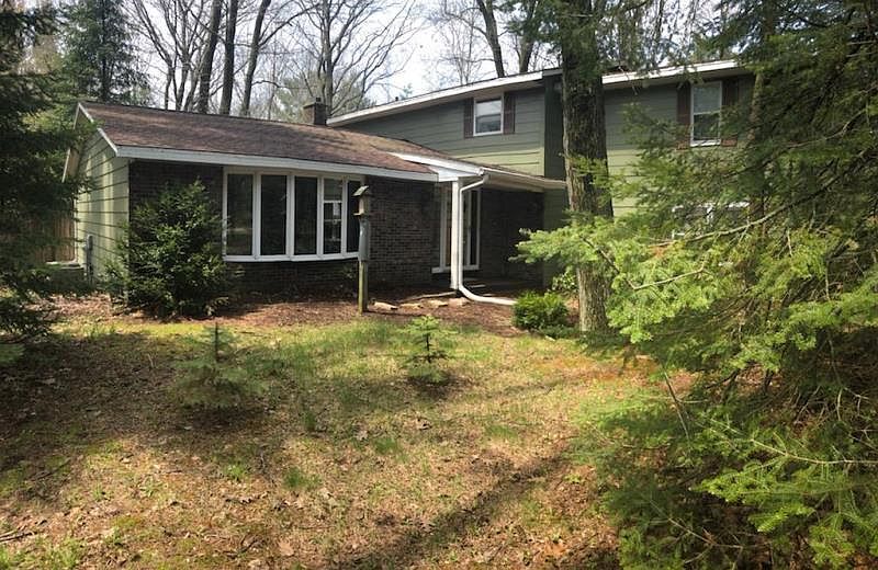 1st image of 4710 Evergreen Dr