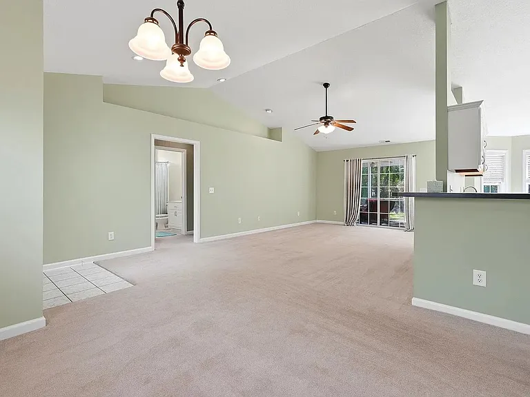 722 Drawbridge Dr — Photo 15