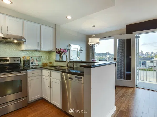 3420 Burke Ave N #C207, Seattle, WA 98103