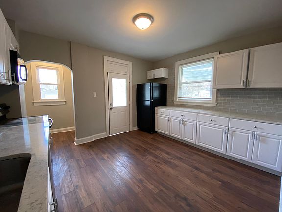 5th image of 76 E Barthman Ave