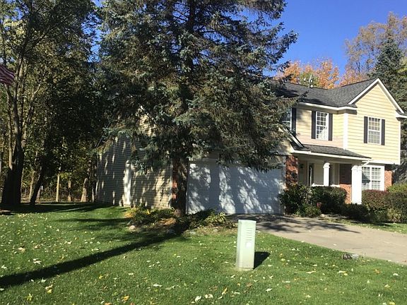 3rd image of 630 Woodcreek Dr