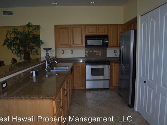 4th image of 75-5919 Alii Dr APT B1
