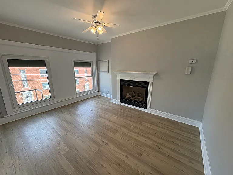 144 Locke St S #5 — Photo 8