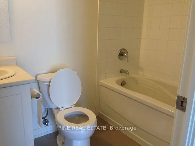 812 Lansdowne Ave #1212 — Photo 4