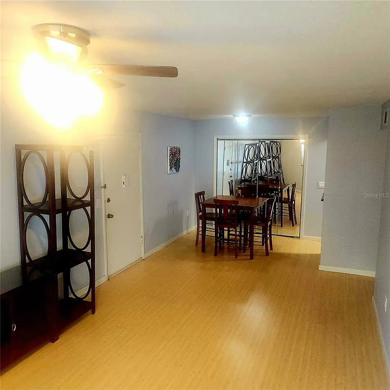 1 bed, 1.0 bath, 642 sqft, $1,050 — Photo 4
