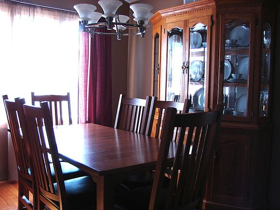3rd image of 7803 Woodstock Dr