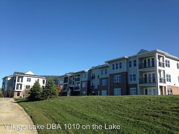2nd image of 1004 N 192nd Ct APT 204