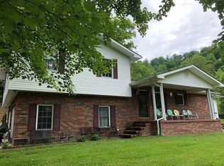 106 Stanley Ln, Canada, KY 41519