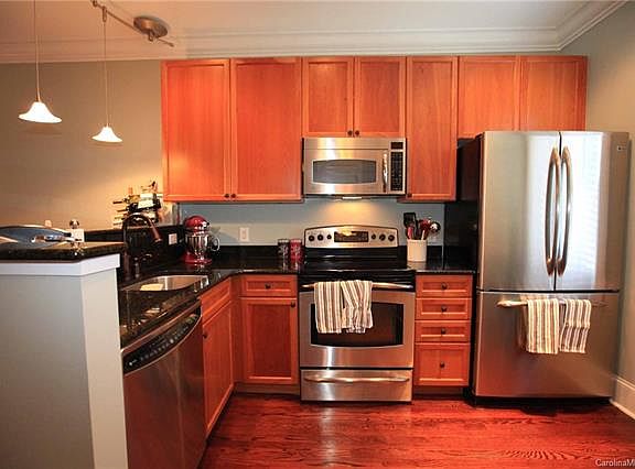 3rd image of 100 N Laurel Ave APT 115