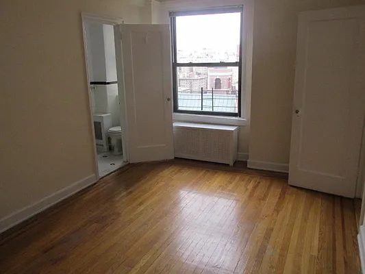 Rented by Luxor Homes & Investment Realty | media 11