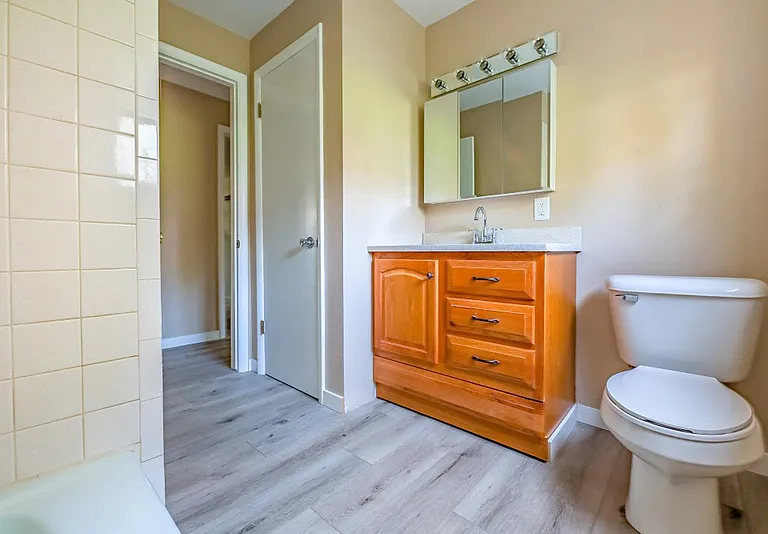1103 E Samuel Ave — Photo 12
