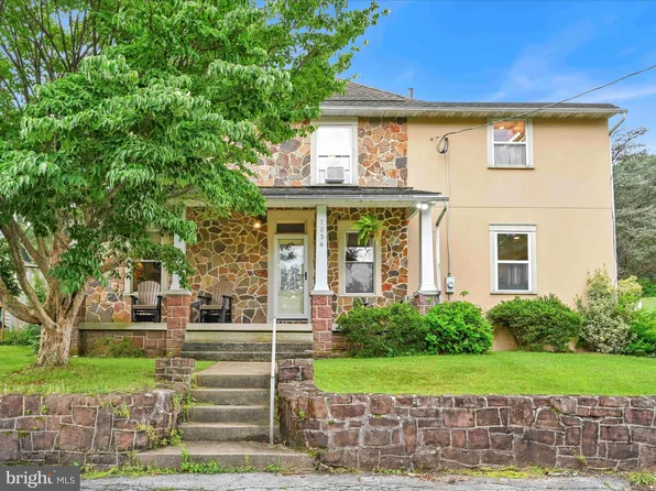 1036 Baker Rd, Sinking Spring, PA 19608