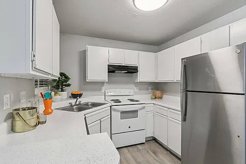 Avonmora Apartments Photo 1
