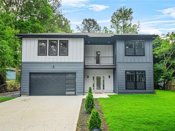 921 Cone Rd, Forest Park, GA 30297