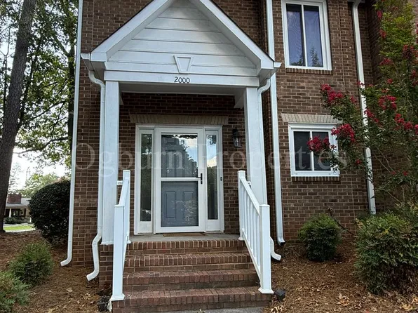 2000 Ridge Brook Ct, Winston Salem, NC 27127
