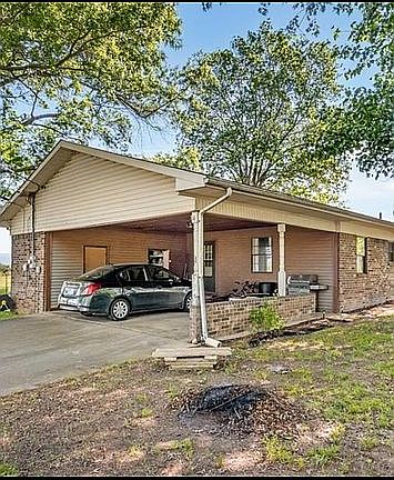 3rd image of 1223 County Road 2171