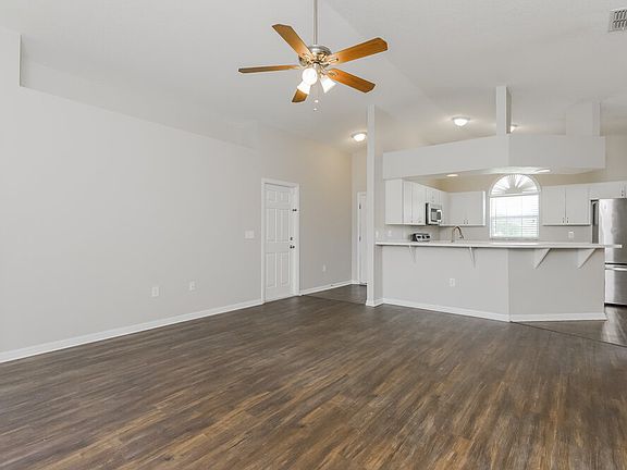 5th image of 263 Kings Pond Ave