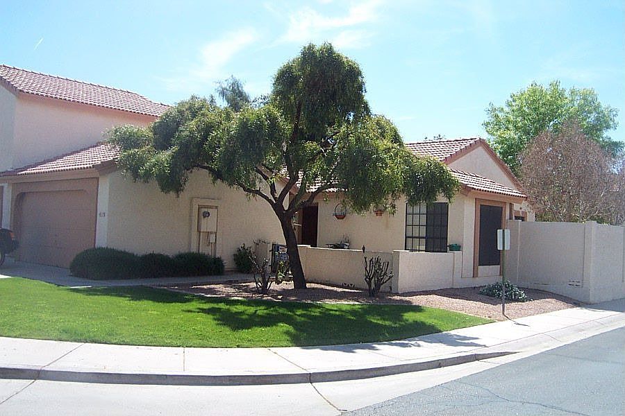 Great corner lot with courtyard entrance
