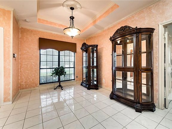 5th image of 902 Kings Ct