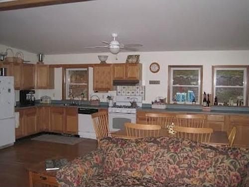 3rd image of 186 York Lake Estates Rd