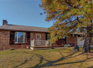 227 Burnfield Rd, Little Hocking, OH 45742