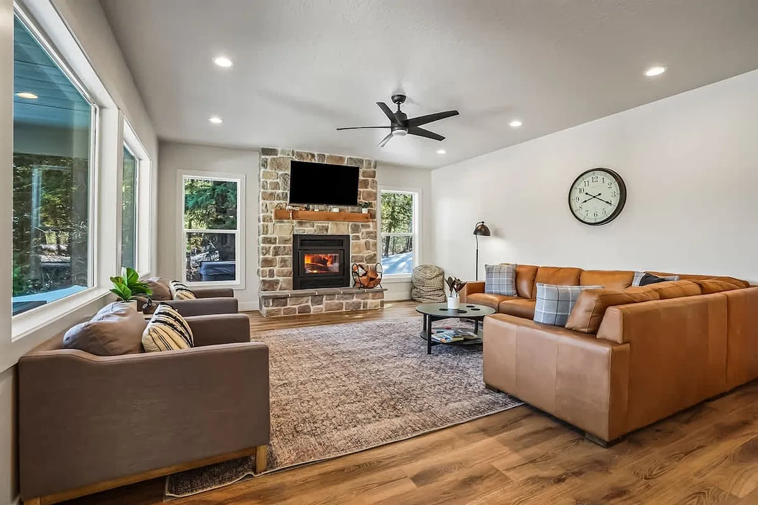 5 bed, 3.0 bath, 3498 sqft, $13,211 — Photo 1
