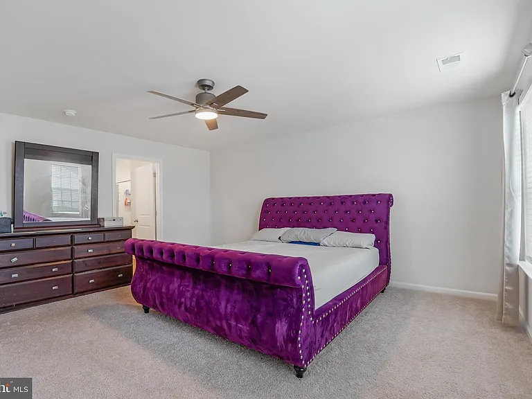 115 Bell Tower Ln — Photo 32