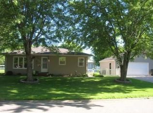 1703 Glenny Ave, Waterloo, IA 50702