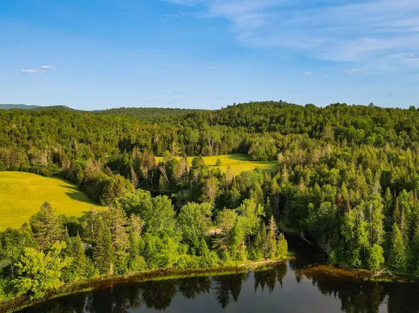 Chemin De La Chute Lac Sainte, Marie, QC J0X 1R0