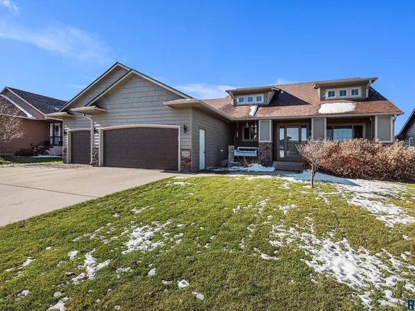 1205 S Keva Ave, Sioux Falls, SD 57106